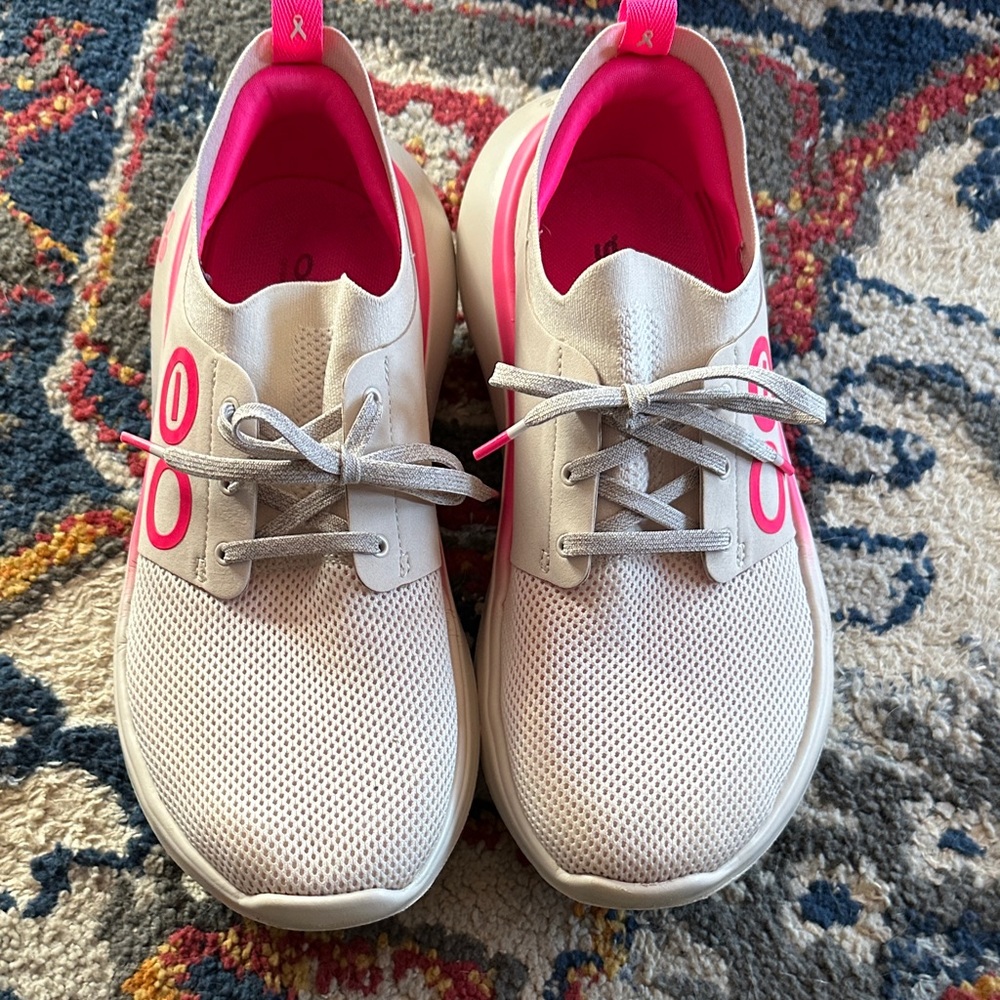 OOFOS Women's Athletic Shoes in White and Pink